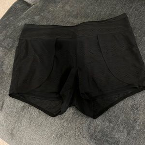 Athleta shorts Size L